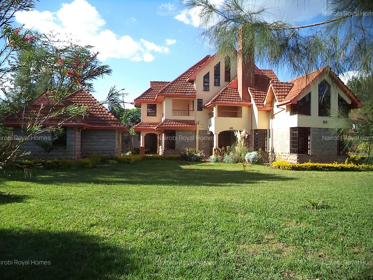 5 Bed House with En Suite at Mimosa Drive - 2