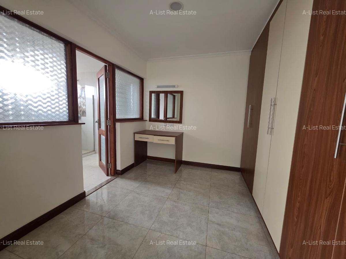 4 Bed Apartment with En Suite at Argwings Kodhek - 15