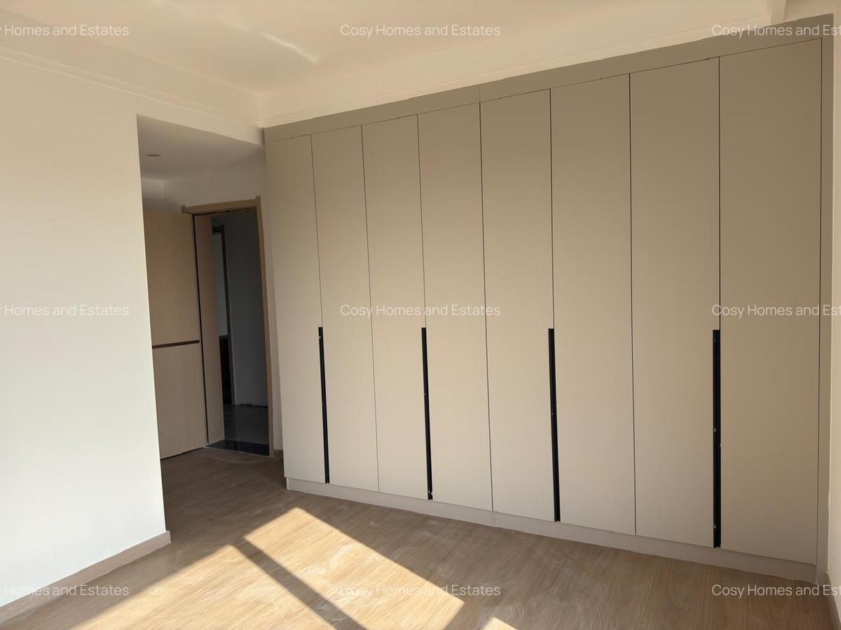 2 Bed Apartment with En Suite at Riverside - 8