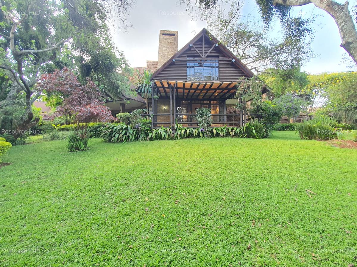 4 Bed House with En Suite at Lake View - 1