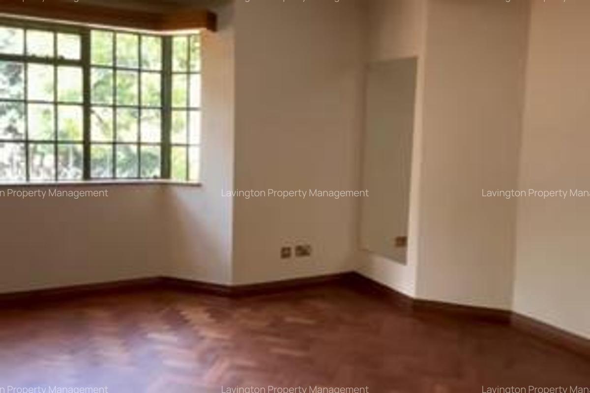 4 Bed Townhouse with En Suite at Lavington Green - 9