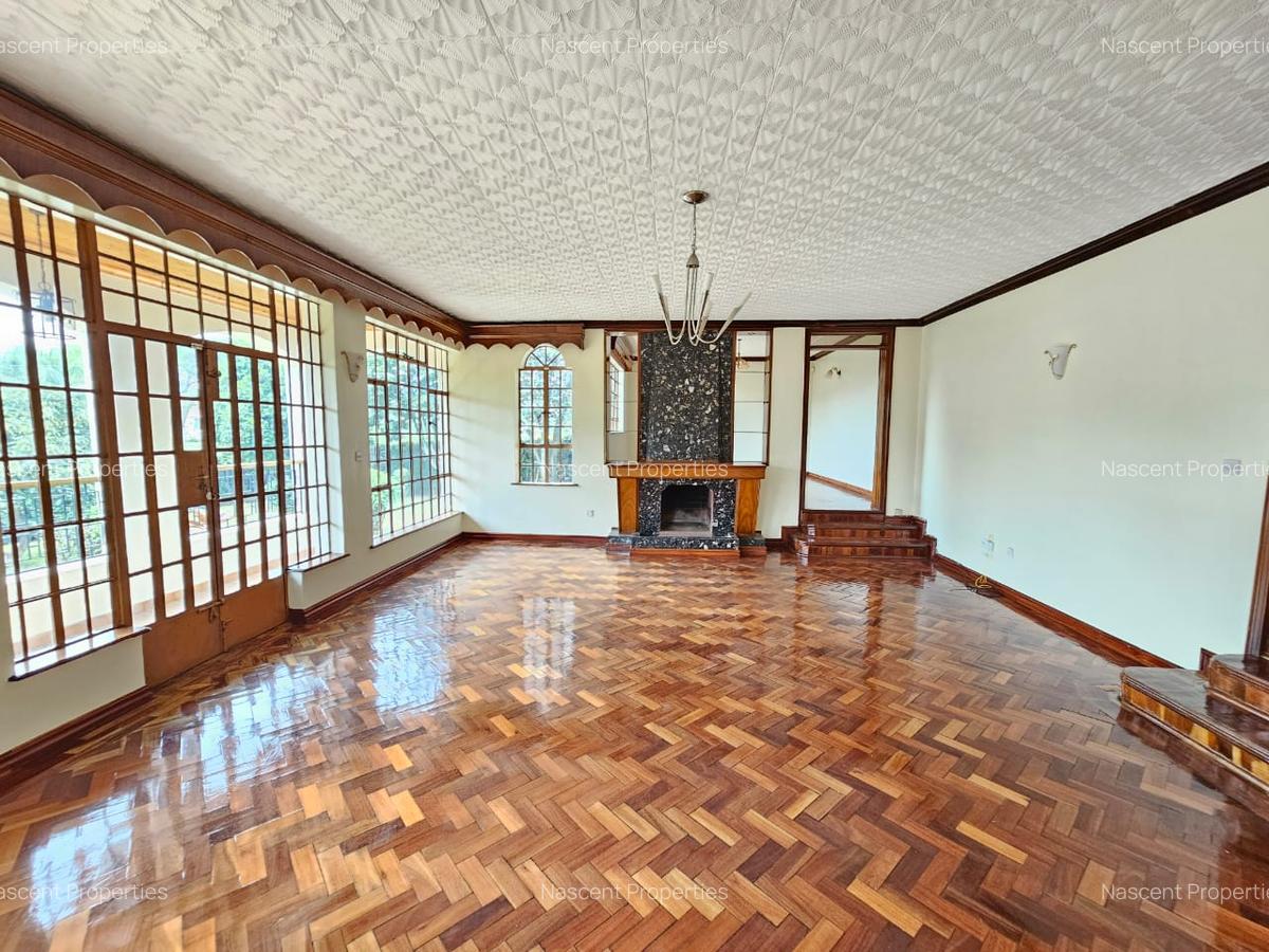 4 Bed House with En Suite at Evergreen - 5