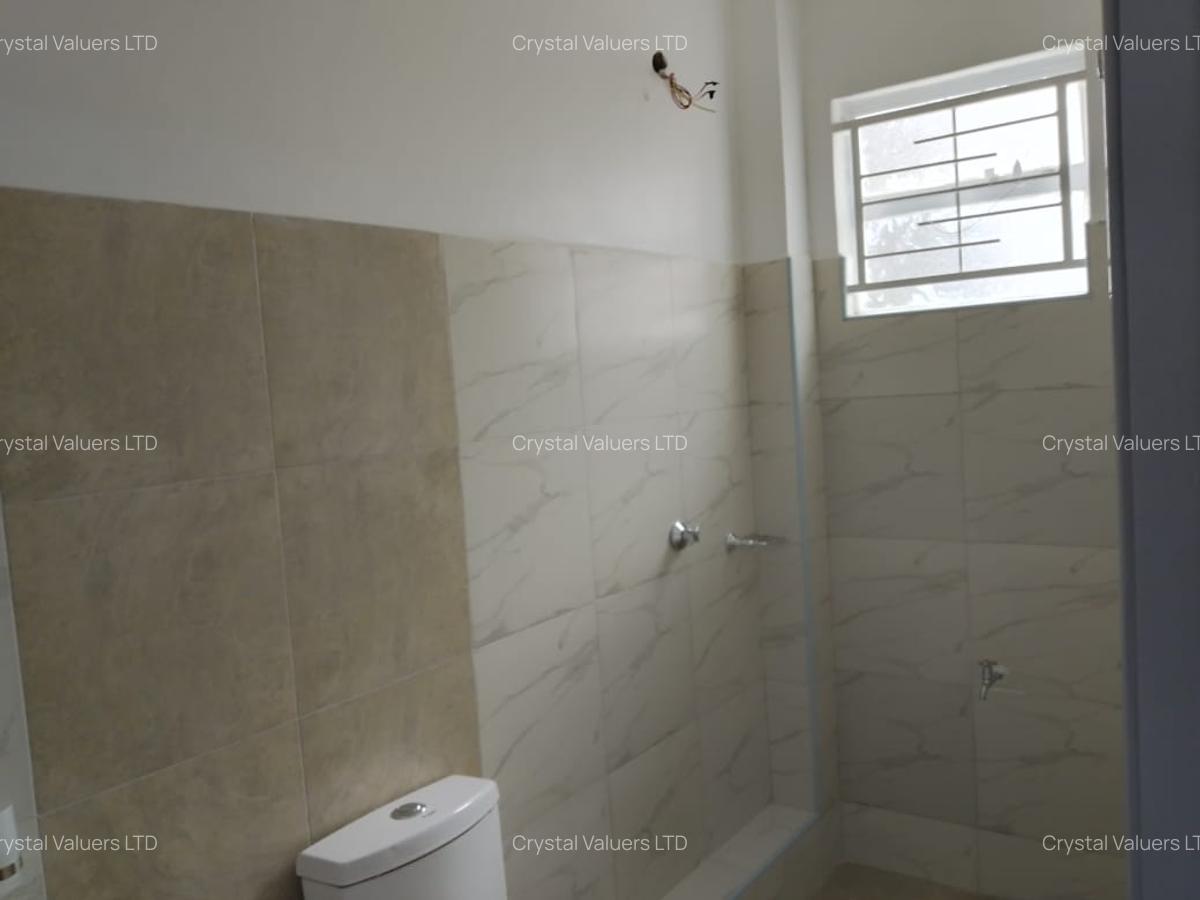 3 Bed Apartment with Lift in Naivasha Road - 5