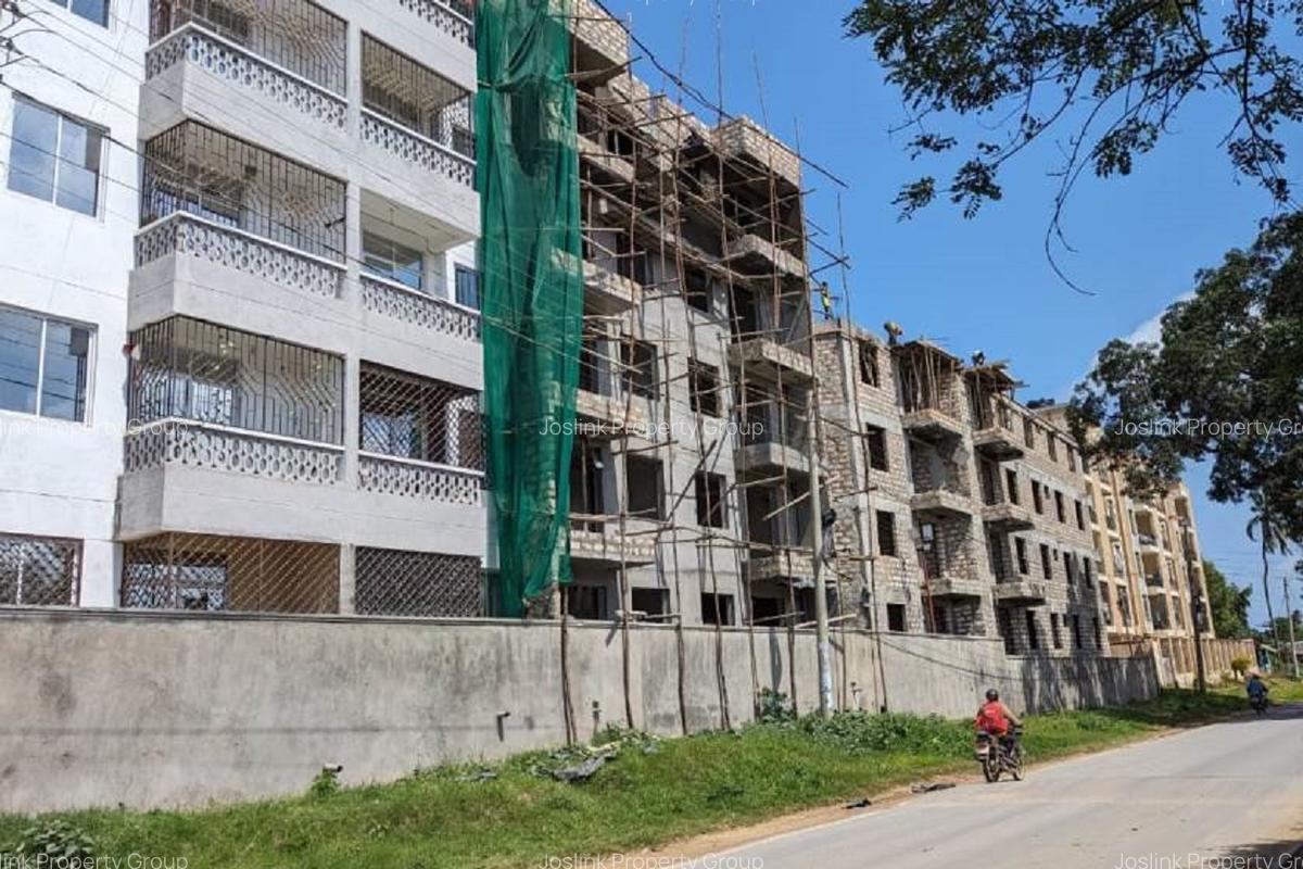 2 Bed Apartment with En Suite in Nyali Area - 4