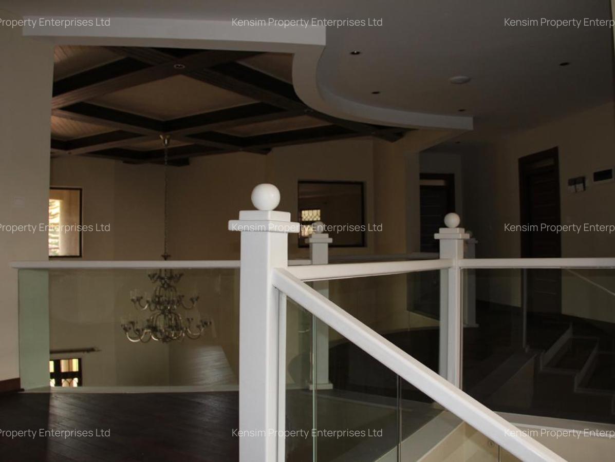 5 Bed House with En Suite in Runda - 6