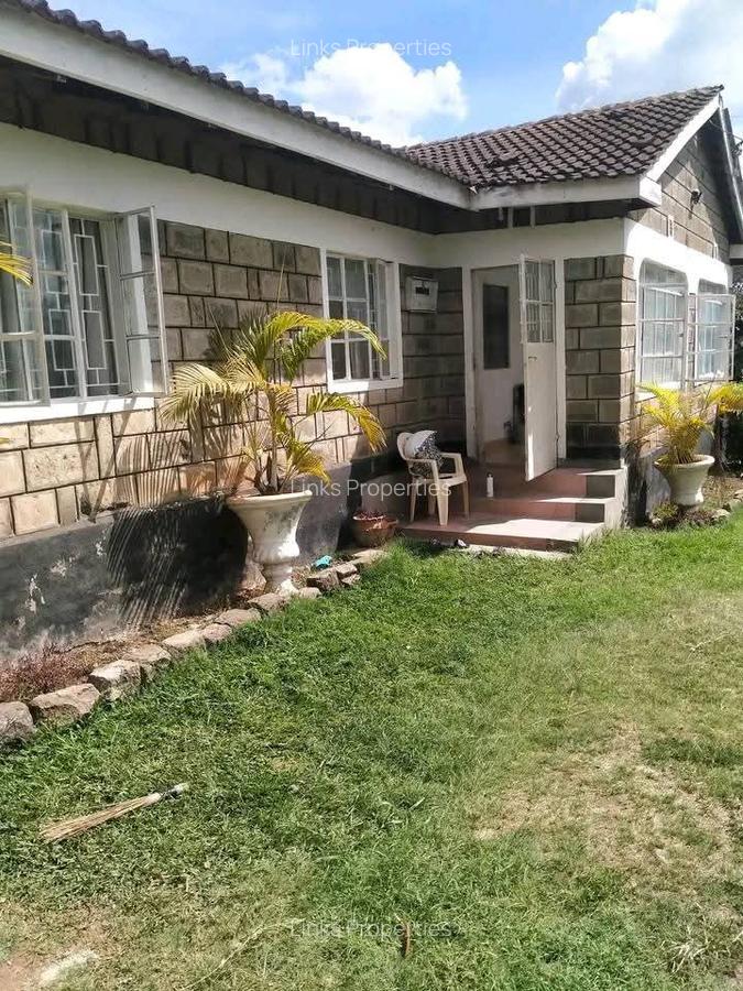 4 Bed House with En Suite at Mandela Road - 11