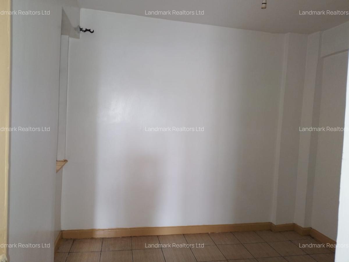 2 Bed Apartment with Borehole at Raphta Road - 4