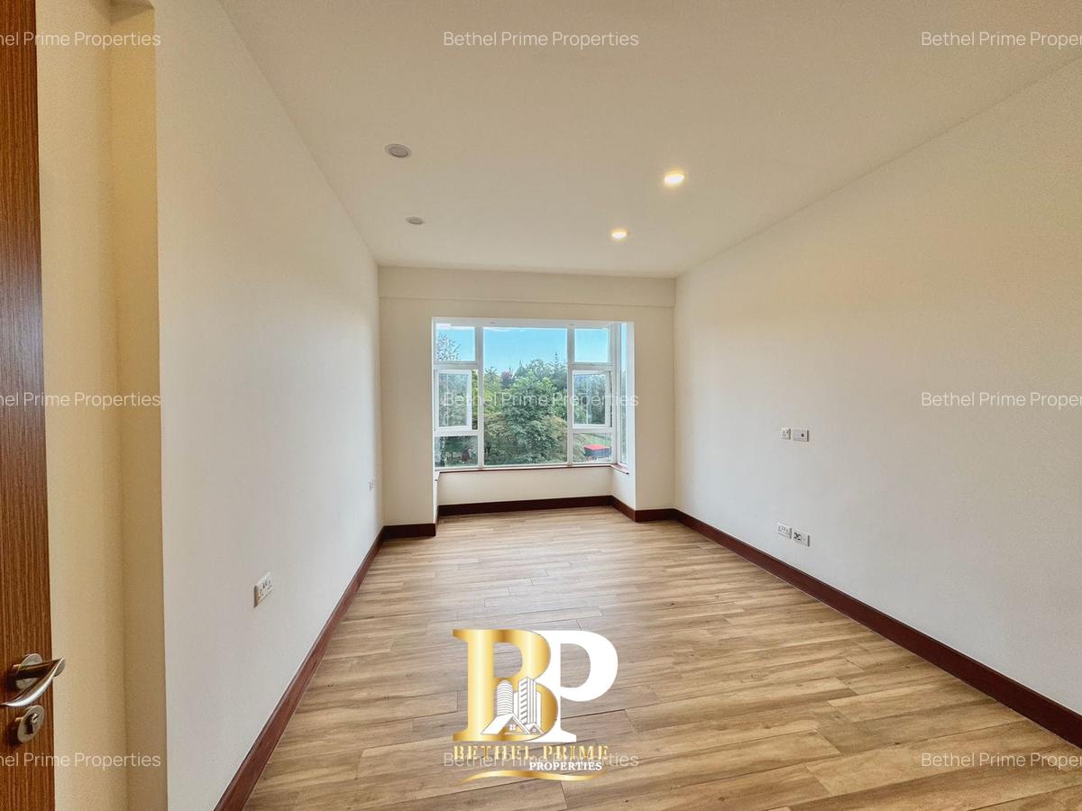 2 Bed Apartment with En Suite in Parklands - 15