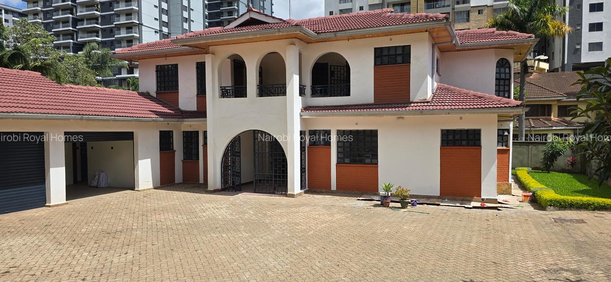 4 Bed Townhouse with En Suite at Lavington Green - 20