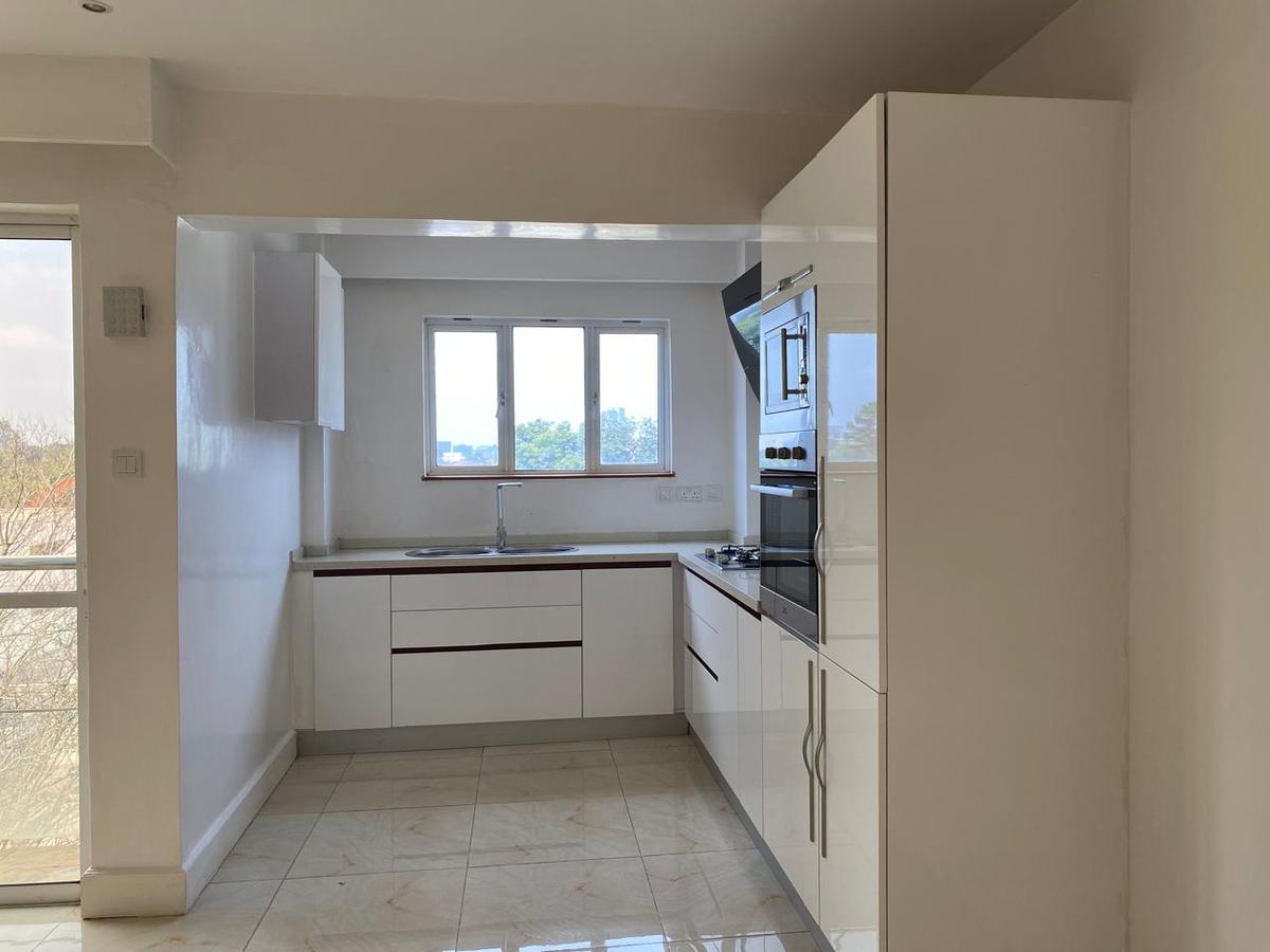 2 Bed Apartment with En Suite in Westlands Area - 7