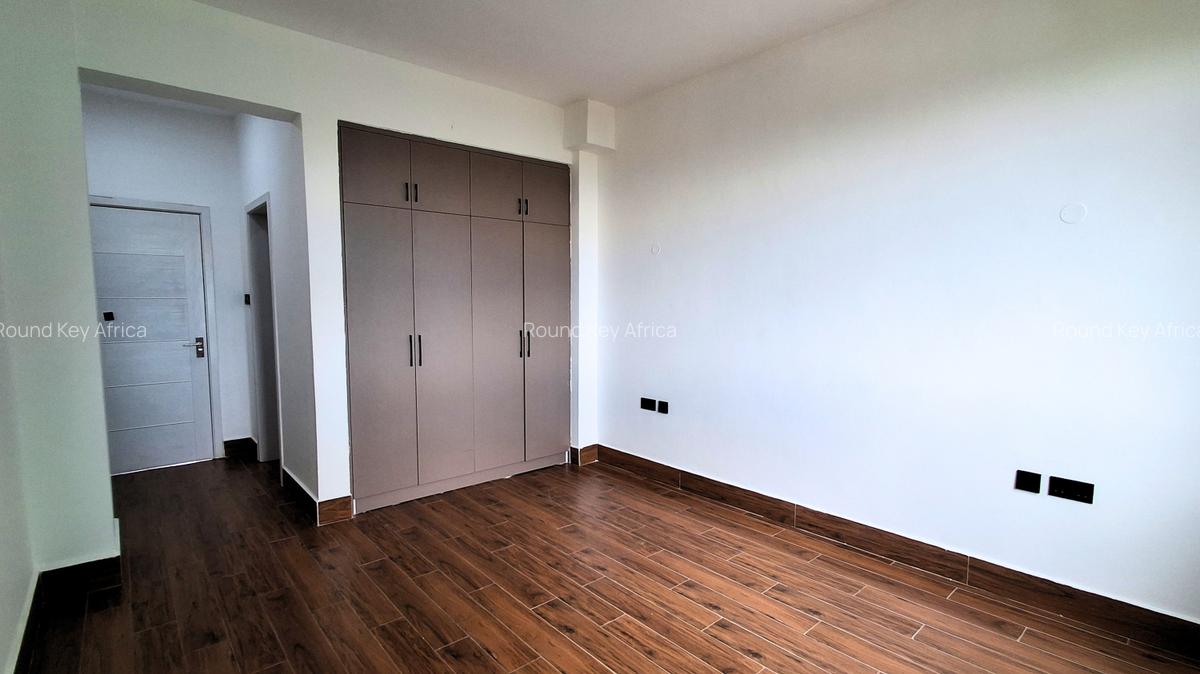 Serviced 2 Bed Apartment with En Suite at Mbaazi Close - 3