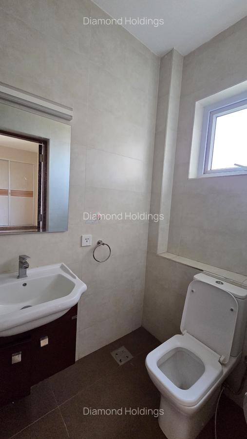4 Bed Apartment with En Suite at Parklands - 20