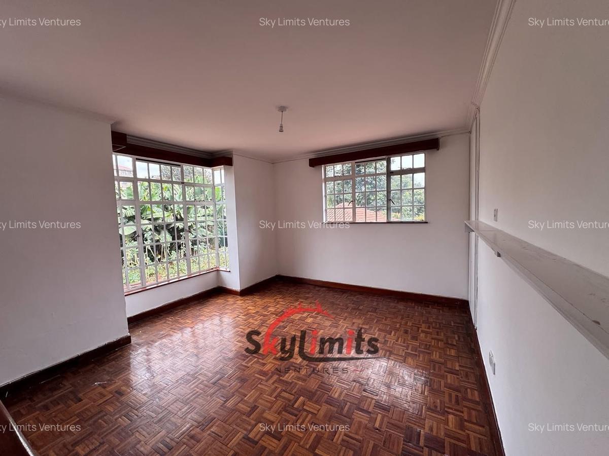 4 Bed Townhouse with En Suite at Redhill Rd - 18