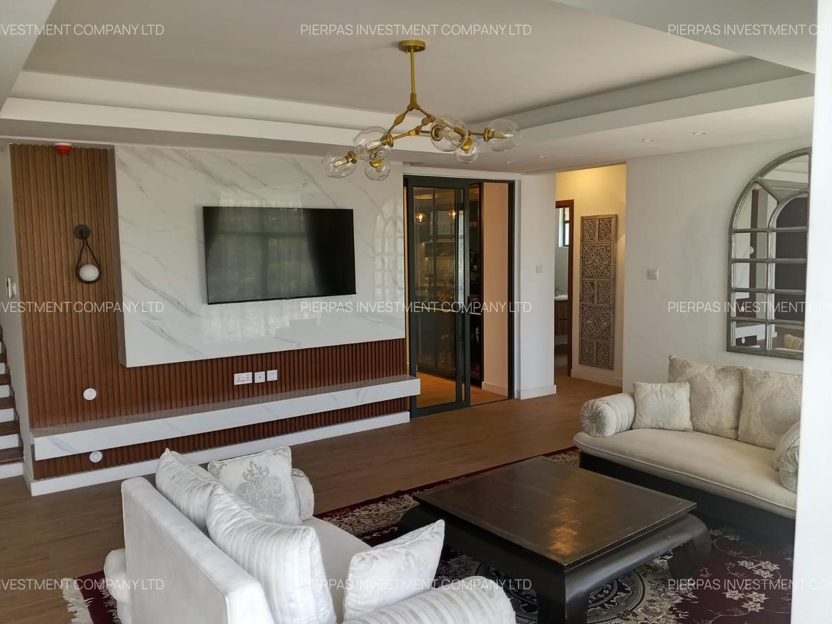 4 Bed Townhouse with En Suite in Runda - 3