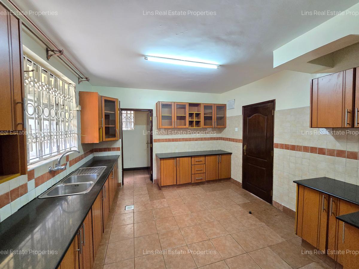 4 Bed Townhouse with En Suite in Kileleshwa - 6