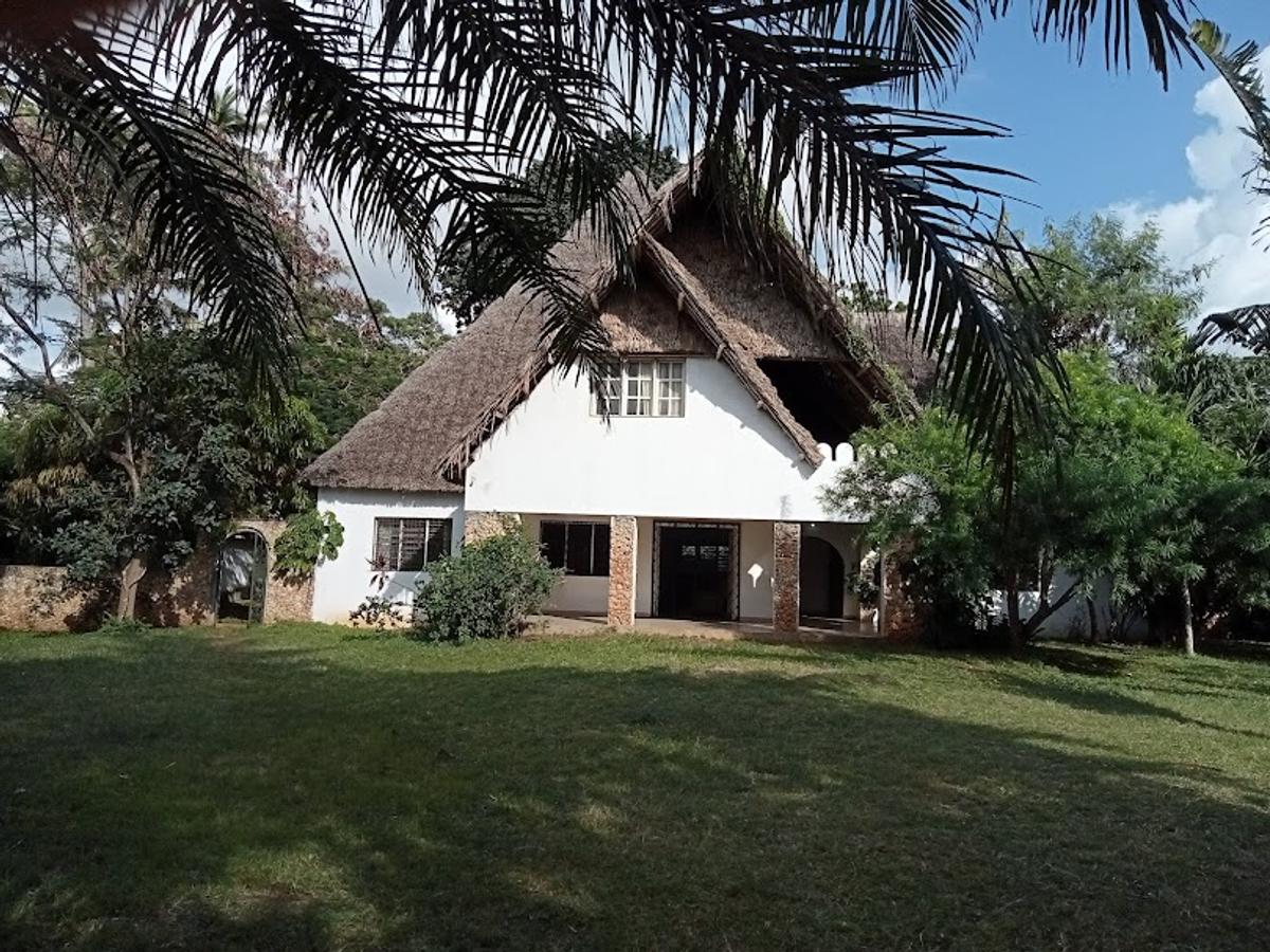 3 Bed House at Off Jumba Ruins - 1