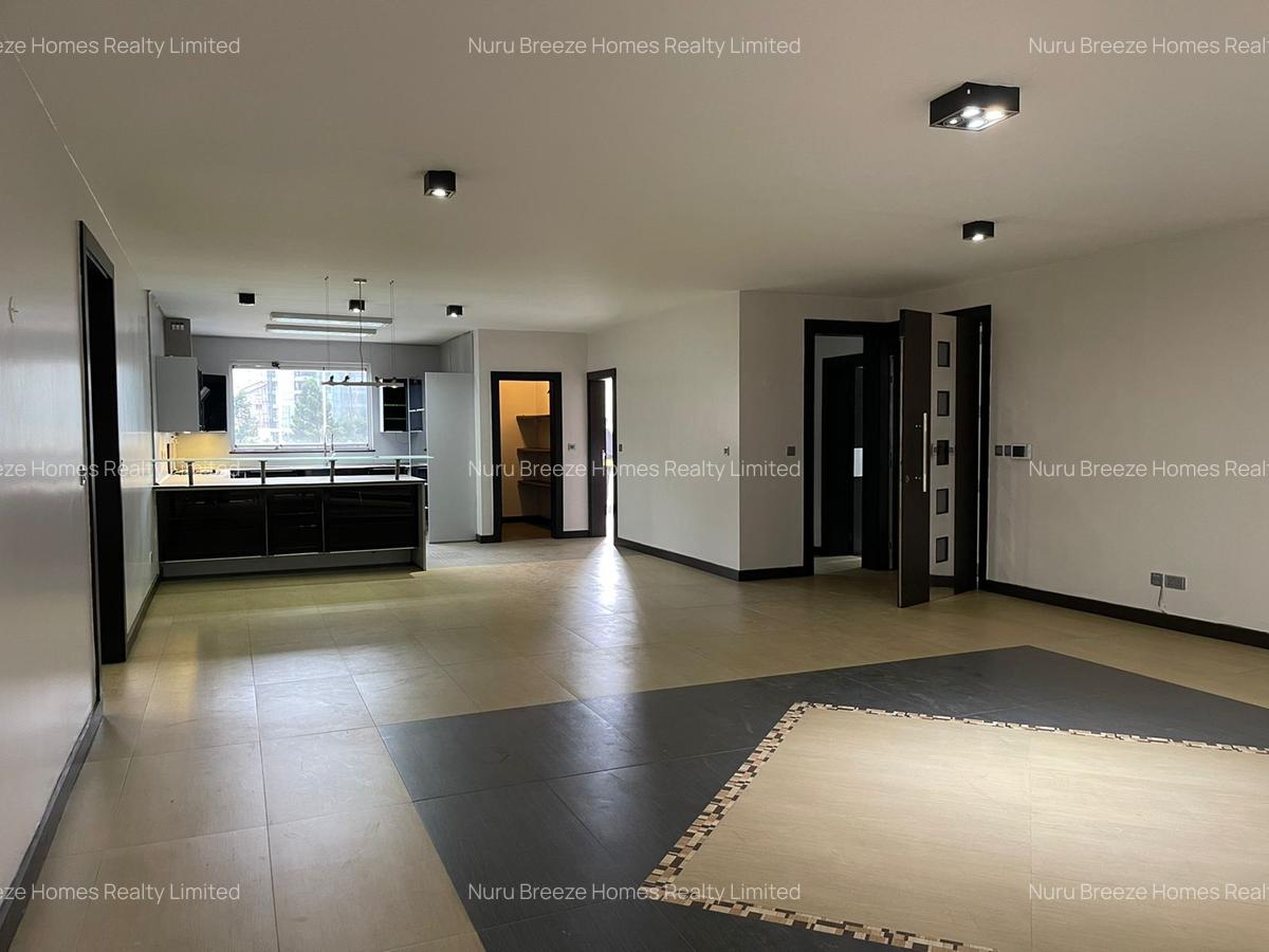 3 Bed Apartment with En Suite in Riverside - 14