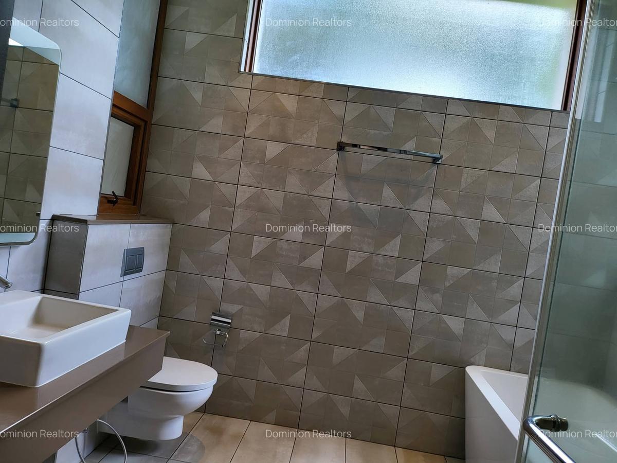 3 Bed Apartment with En Suite in Westlands Area - 12