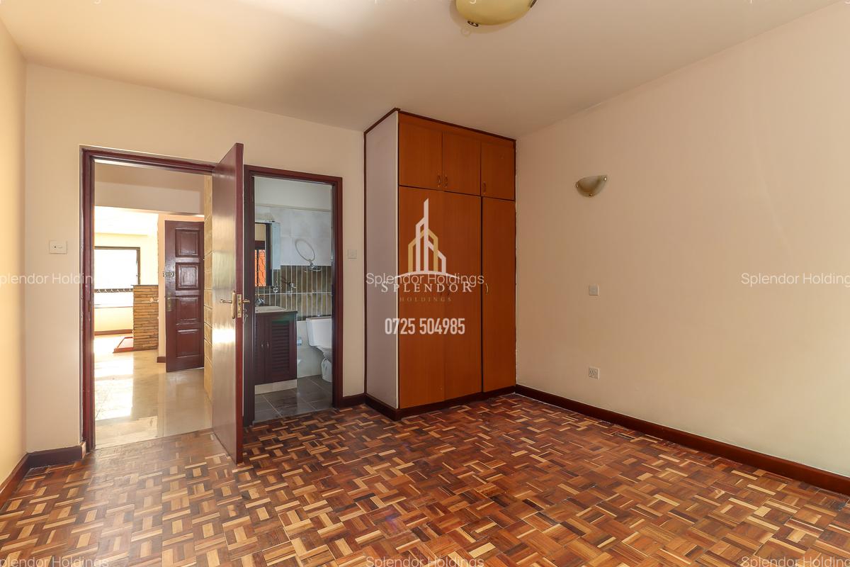 5 Bed Townhouse with En Suite in Lavington - 13