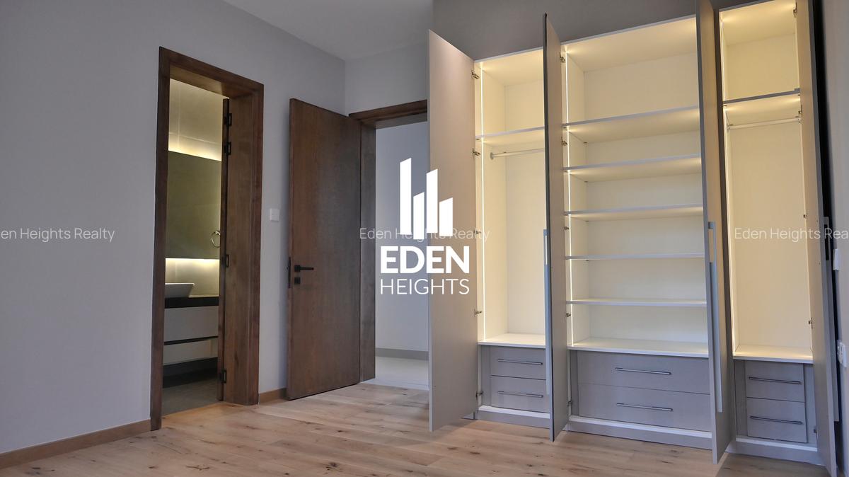 4 Bed Townhouse with En Suite in Loresho - 6