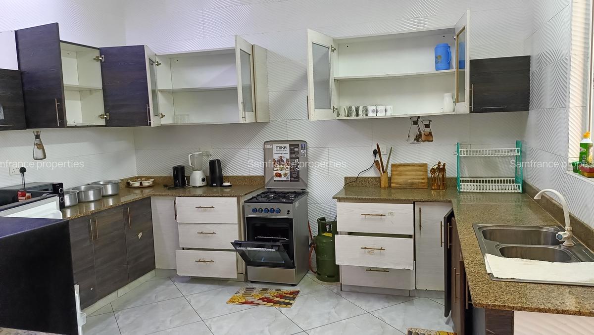 Serviced 3 Bed Apartment with En Suite at Citymall Nyali - 8