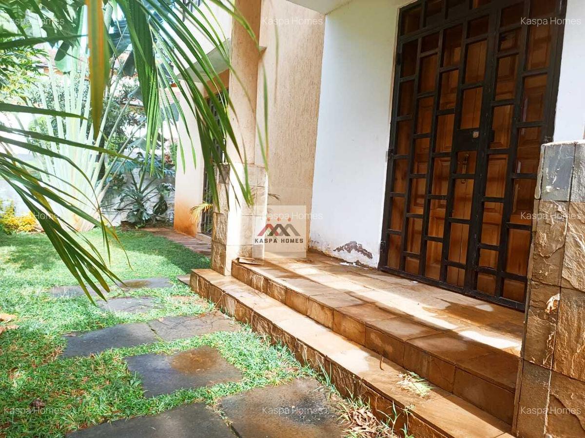 5 Bed Townhouse with En Suite in Westlands Area - 10