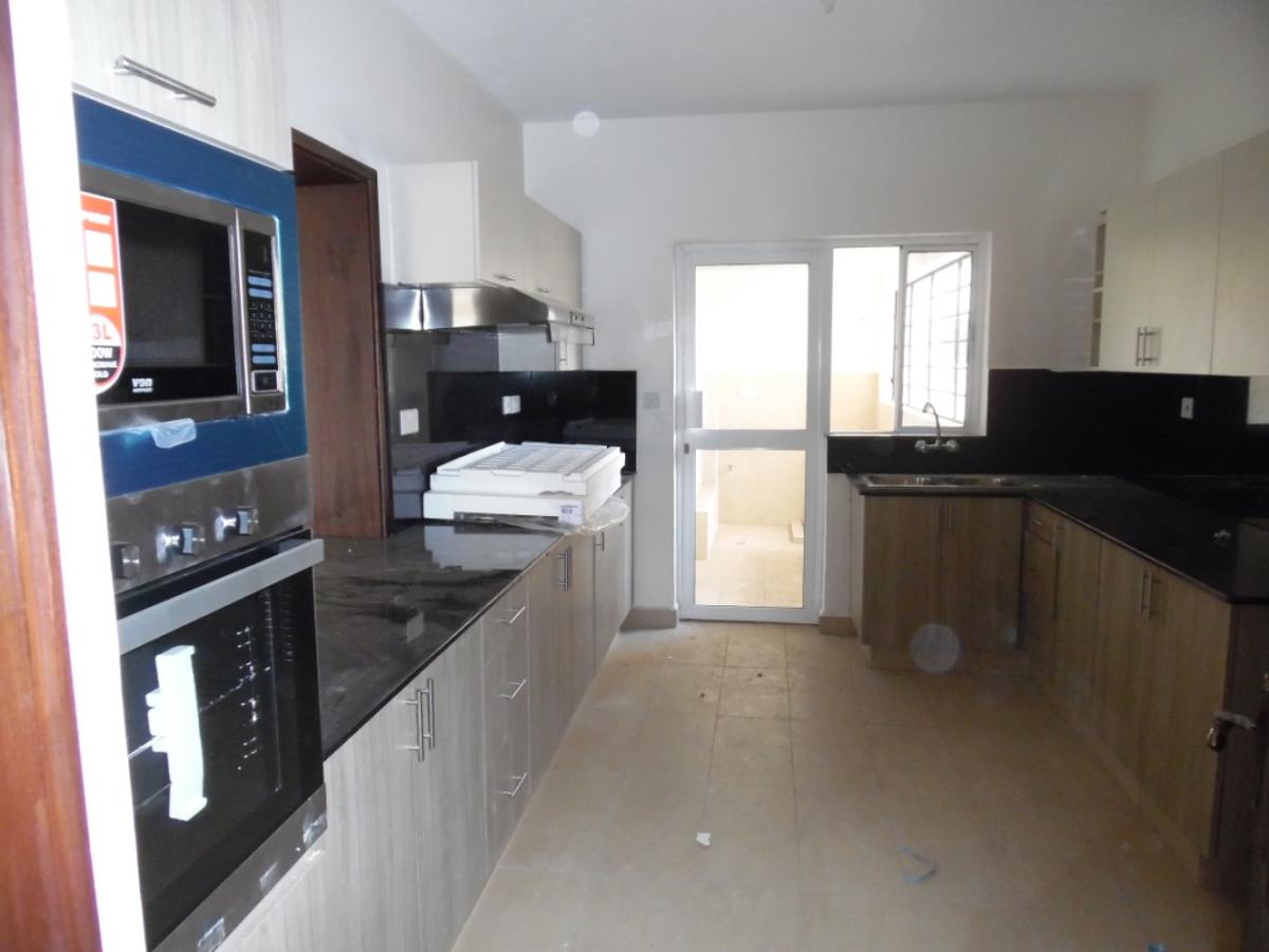 3 Bed Apartment with En Suite at Kilimani - 4