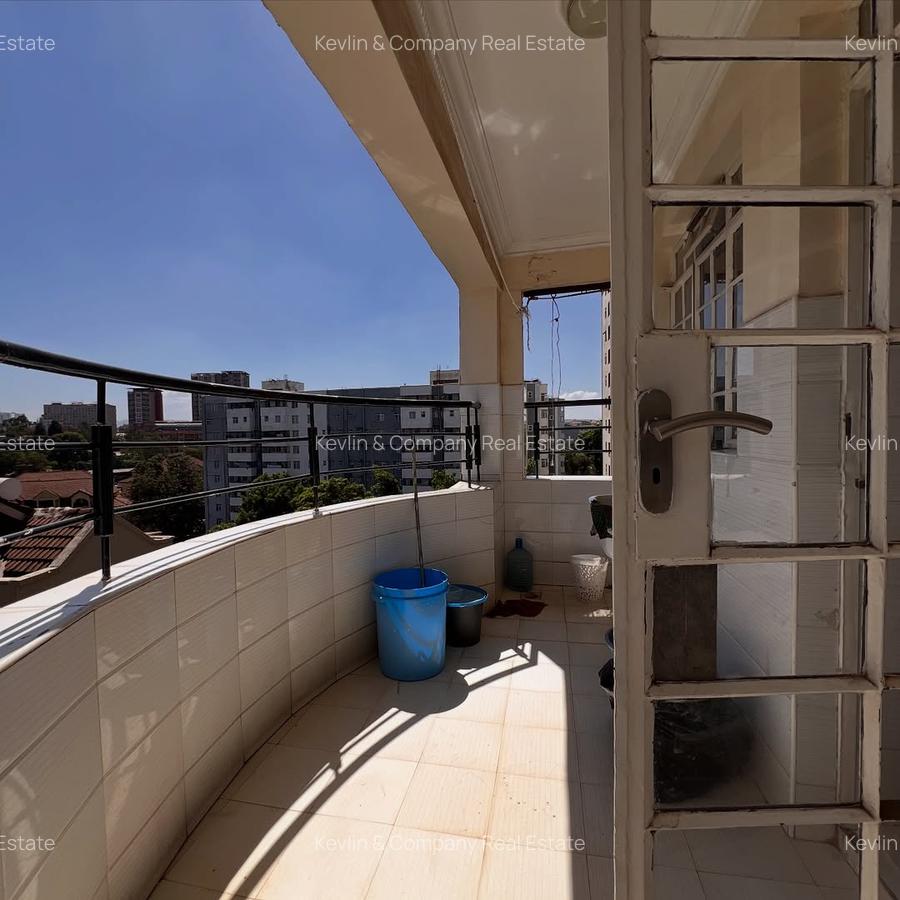 3 Bed Apartment with En Suite in Lavington - 10
