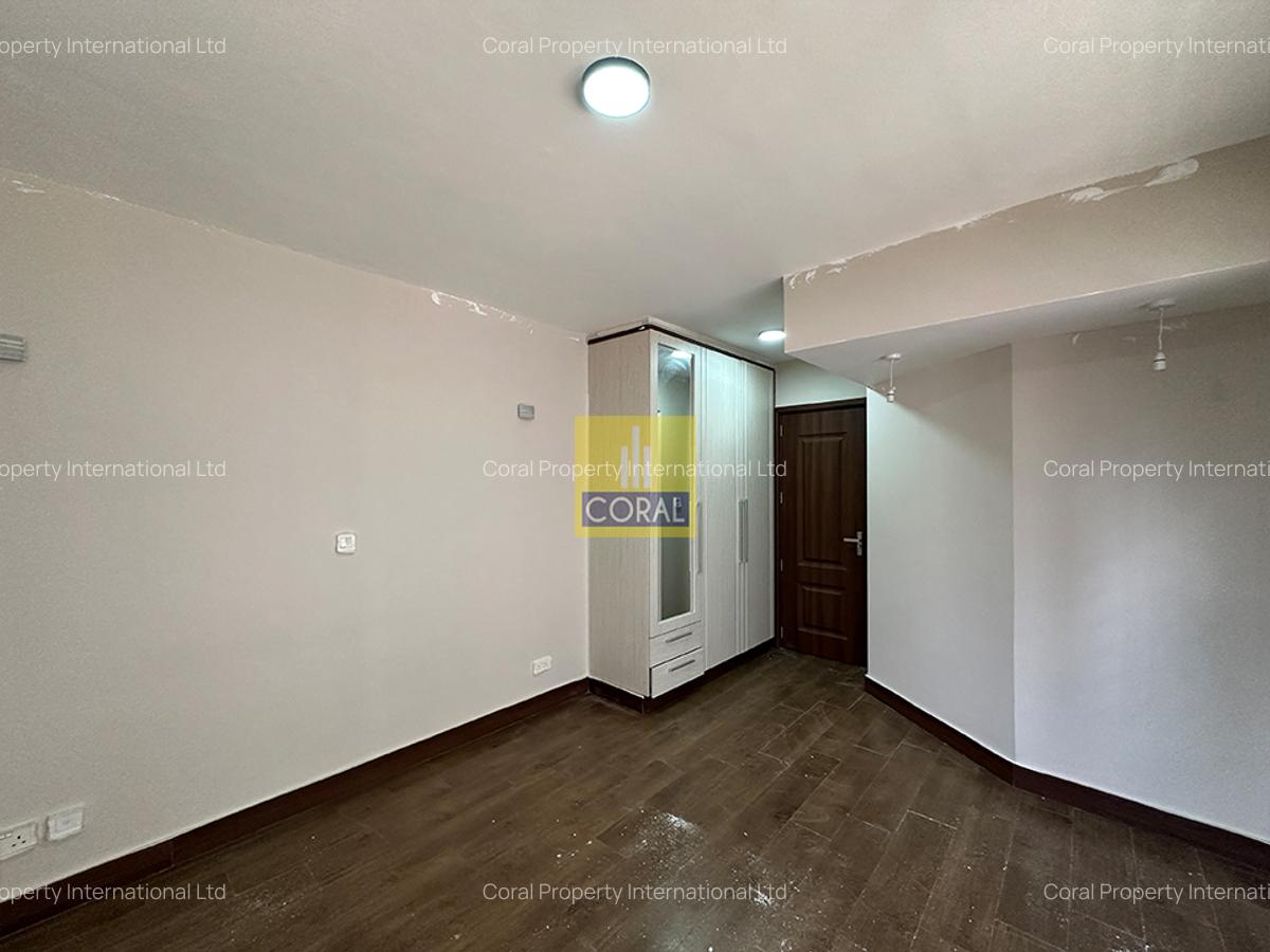 4 Bed Apartment in Parklands - 9