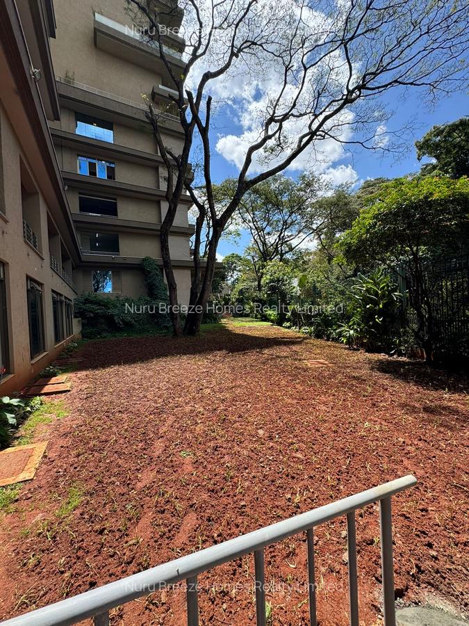 3 Bed Apartment with En Suite in Parklands - 11