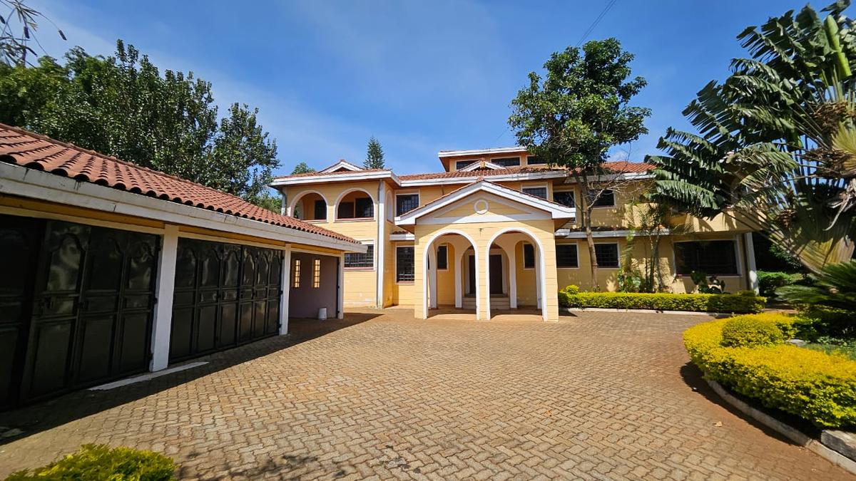 5 Bed House with En Suite at Old Runda - 12