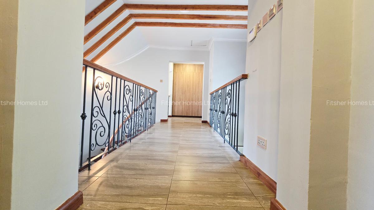 4 Bed House with En Suite in Runda - 13