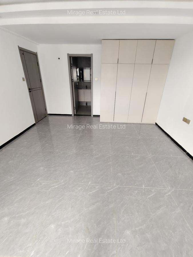 4 Bed Apartment with Swimming Pool in Kileleshwa - 14