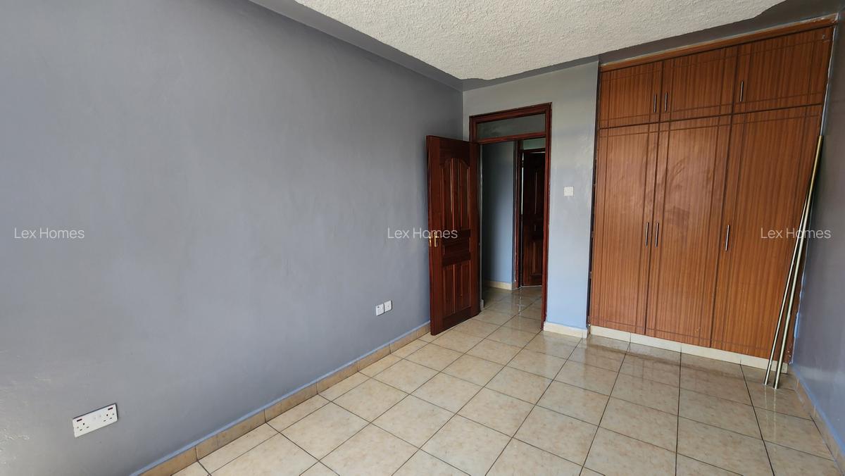 3 Bed Apartment with En Suite at - 12