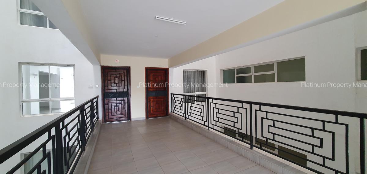4 Bed Apartment with En Suite in Parklands - 18