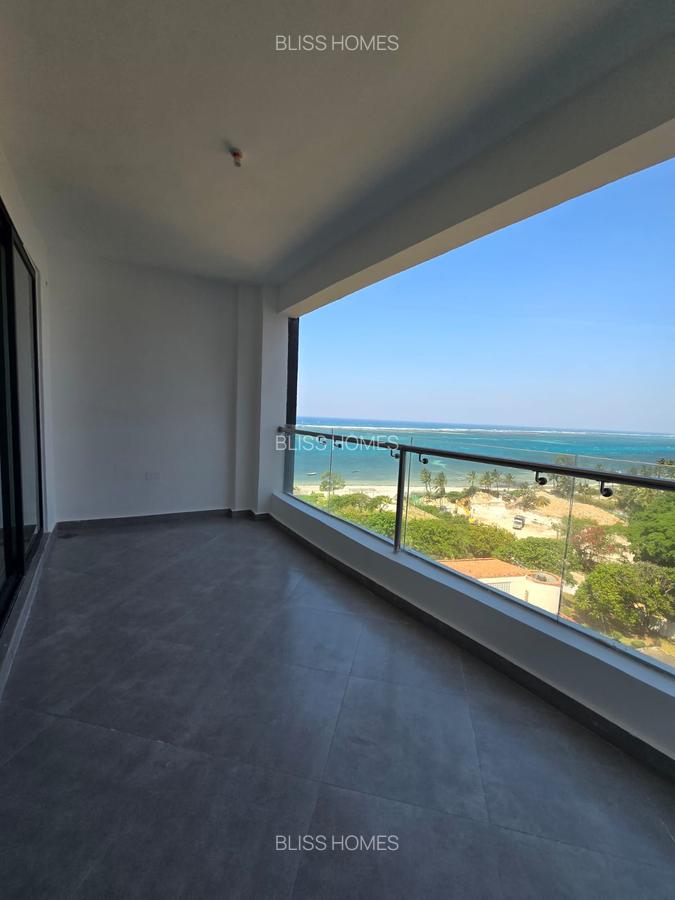 4 Bed Apartment with En Suite at Between The Reef Hotel And Mombasa Beach Hotel - 14