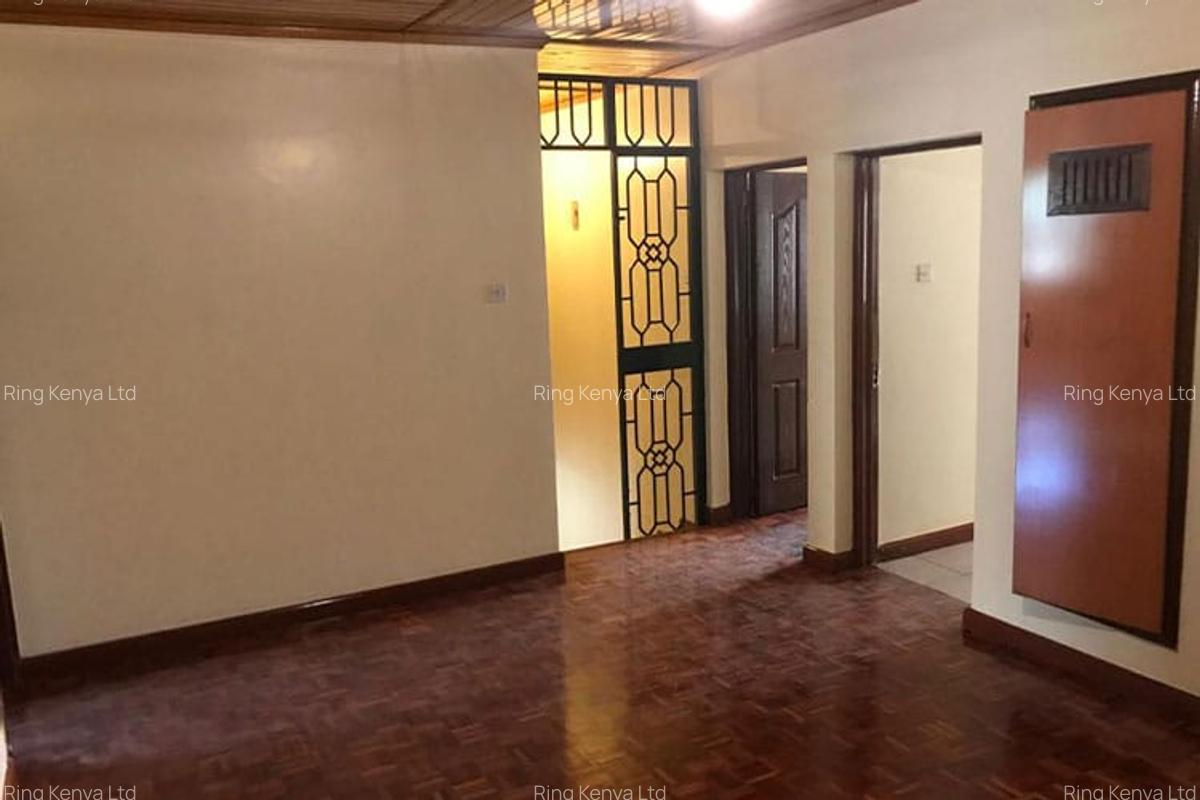 4 Bed House with En Suite in Lavington - 13