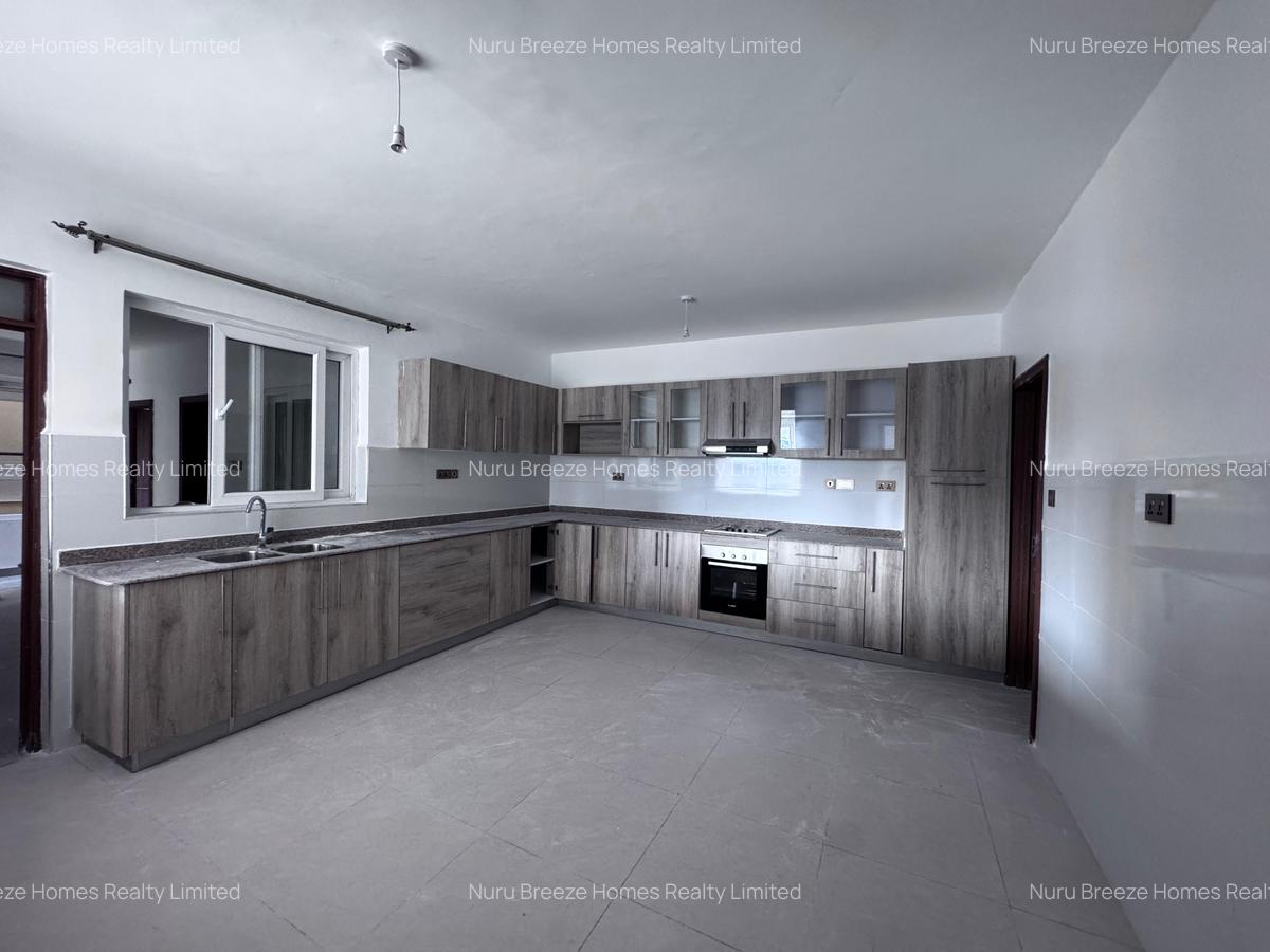 3 Bed Apartment with En Suite in Westlands Area - 10