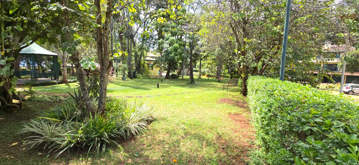 4 Bed Townhouse with En Suite at Kyuna Villas - 15