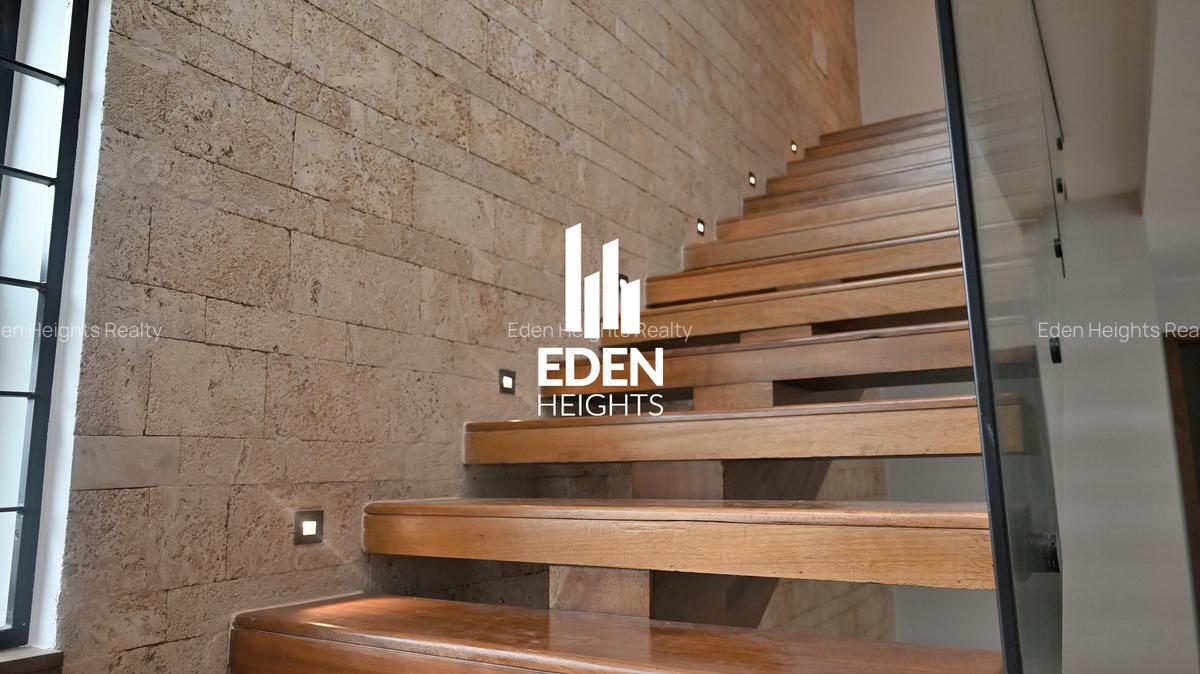 4 Bed Townhouse with En Suite in Loresho - 7