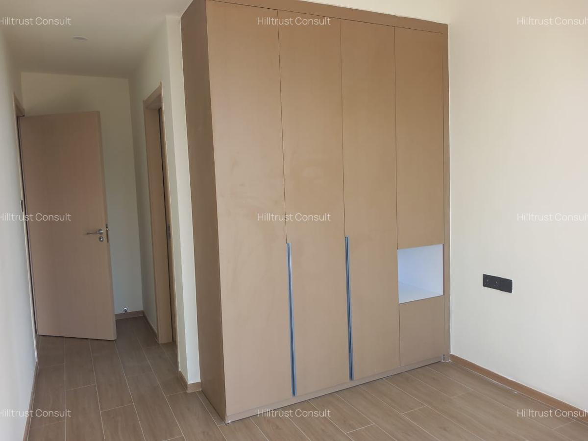 2 Bed Apartment with En Suite in Riverside - 5