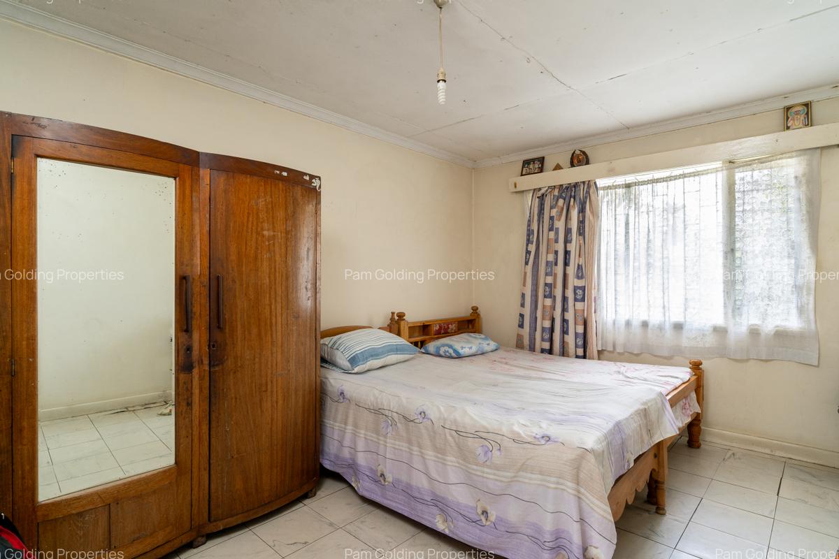 4 Bed Townhouse with Staff Quarters at Muhoho Avenue - 8