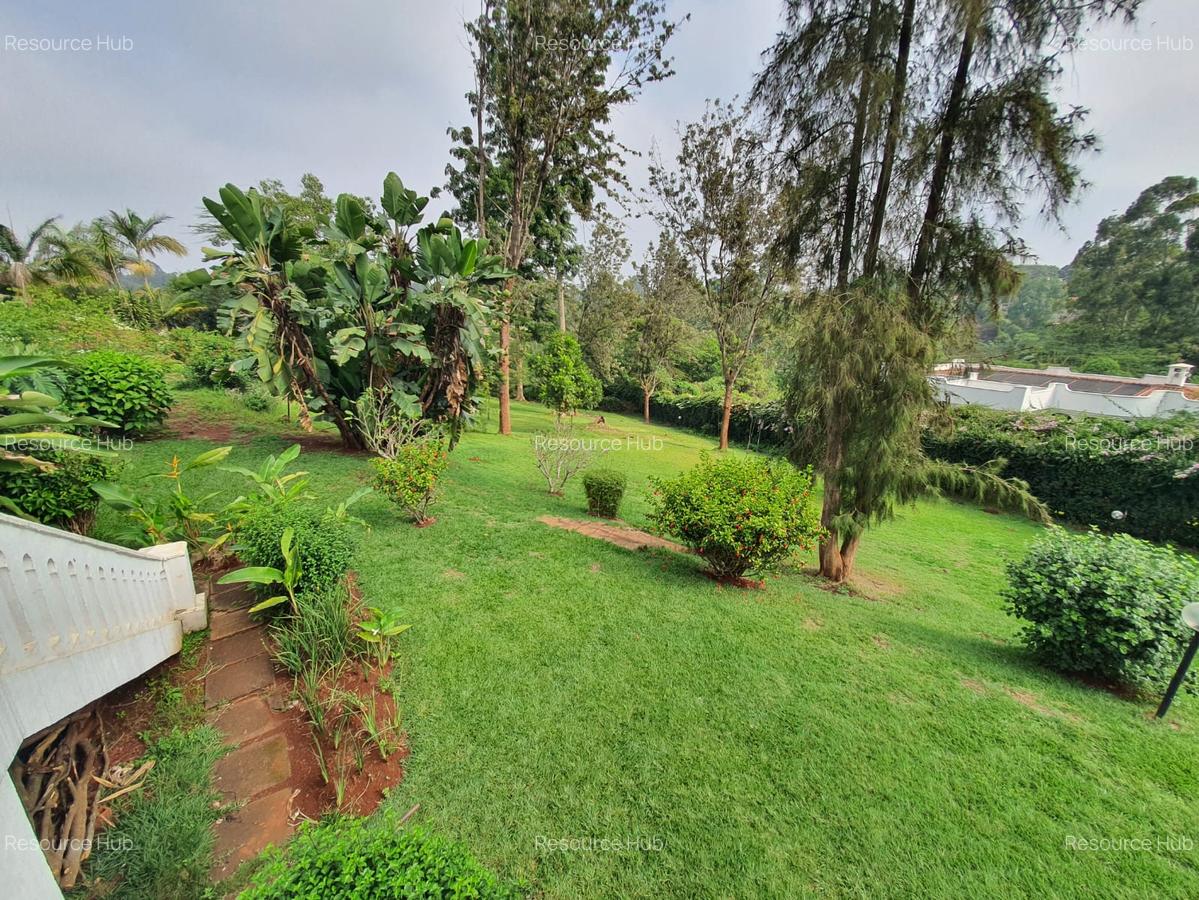 5 Bed House with En Suite at Nyari - 2