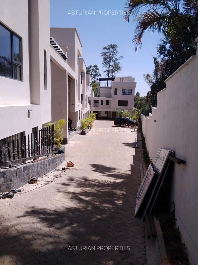 5 Bed Villa with En Suite in Waiyaki Way - 1
