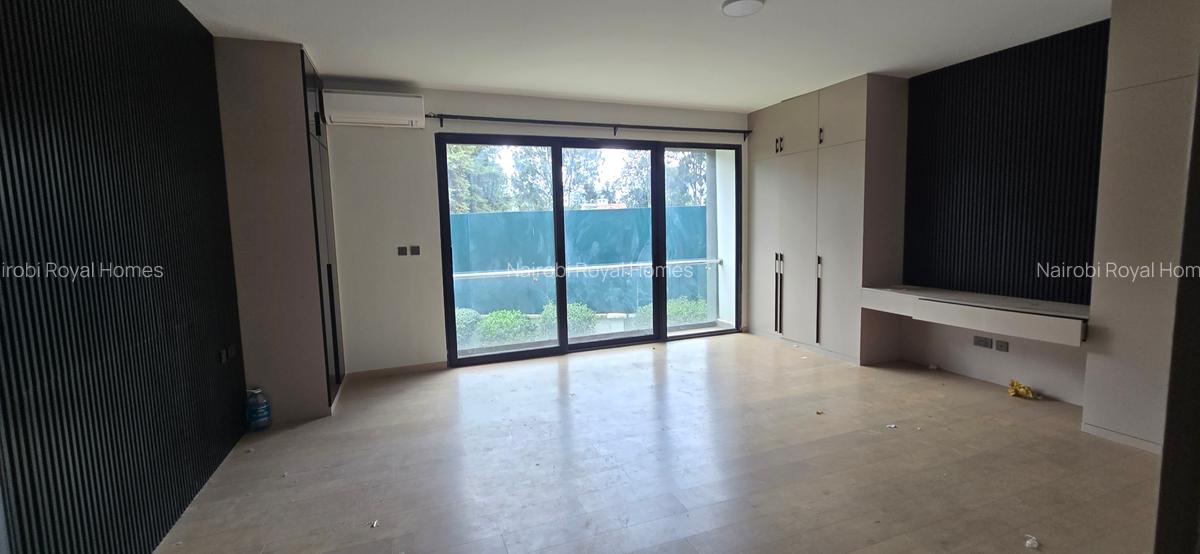 4 Bed Townhouse with En Suite at Lavington Green - 12