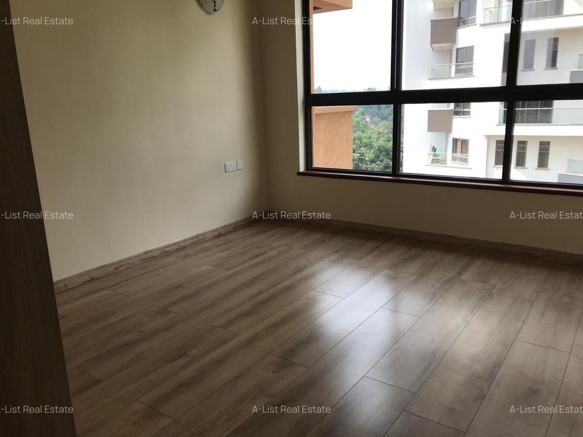 3 Bed Apartment with En Suite at 4Th Parklands - 13