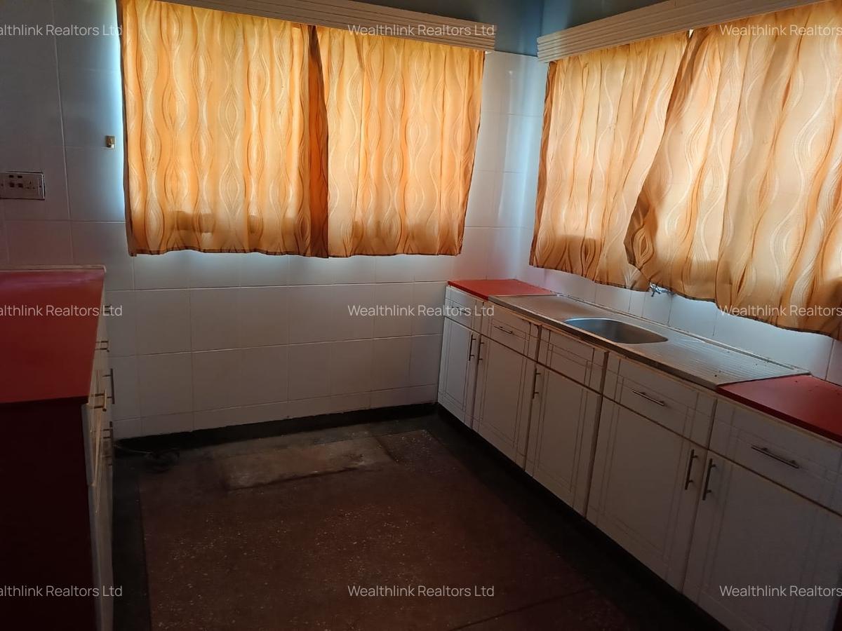 4 Bed House with En Suite at Kwaheri - 13
