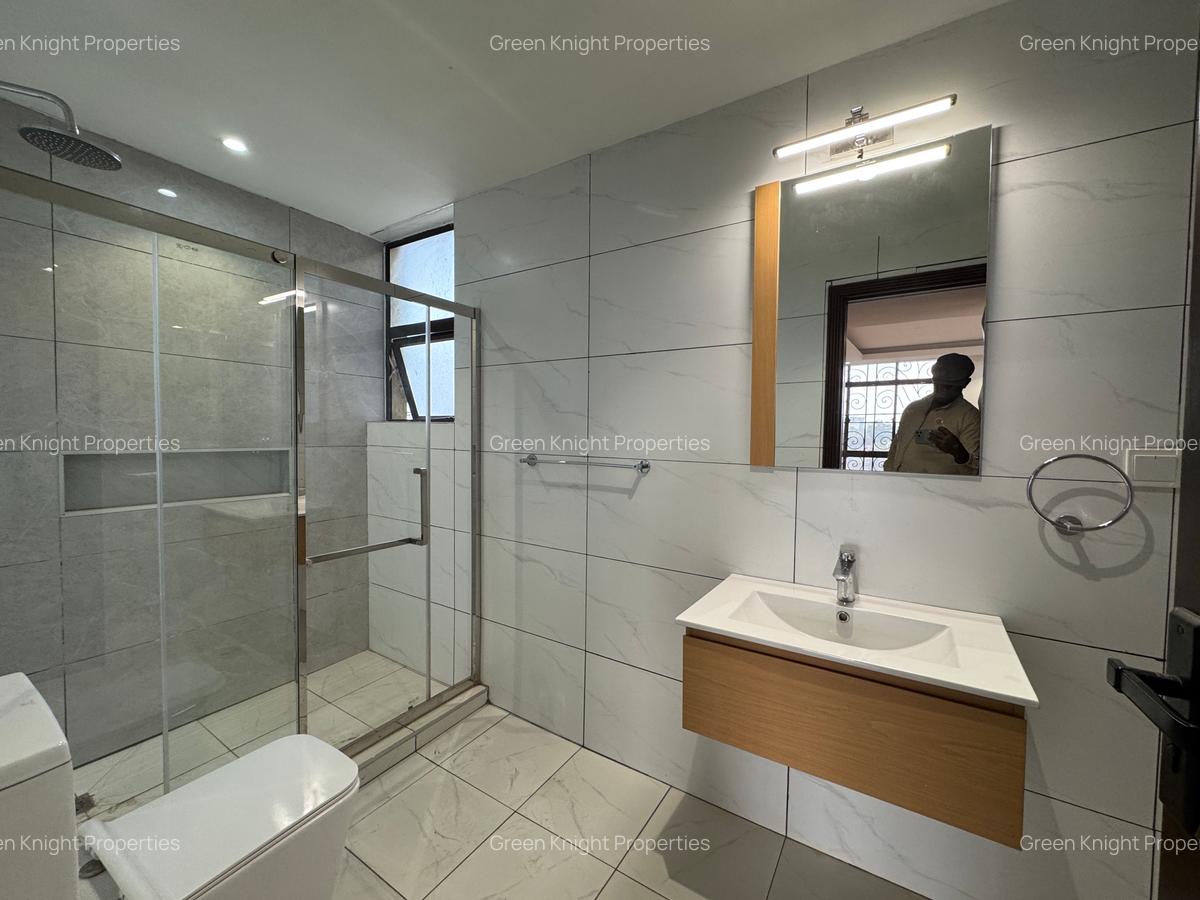 Serviced 4 Bed Apartment with En Suite in Kileleshwa - 10