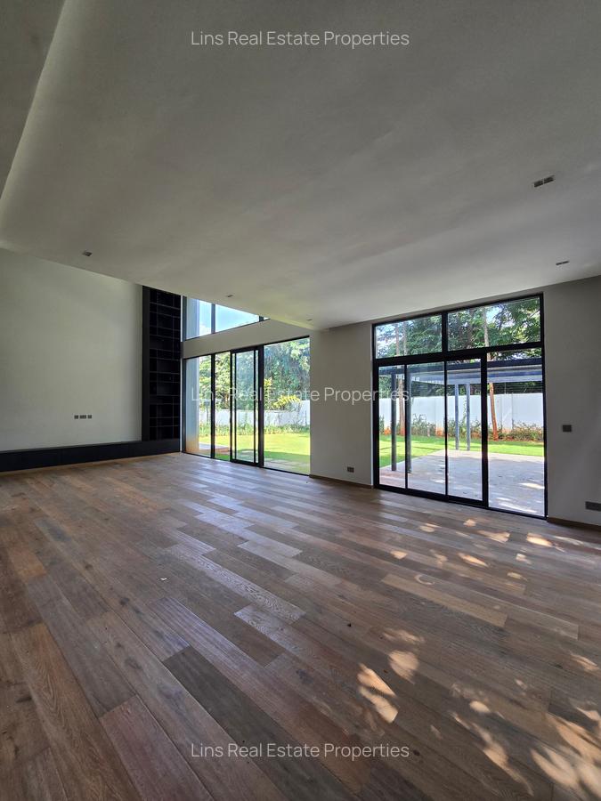 5 Bed Townhouse with En Suite in Runda - 8