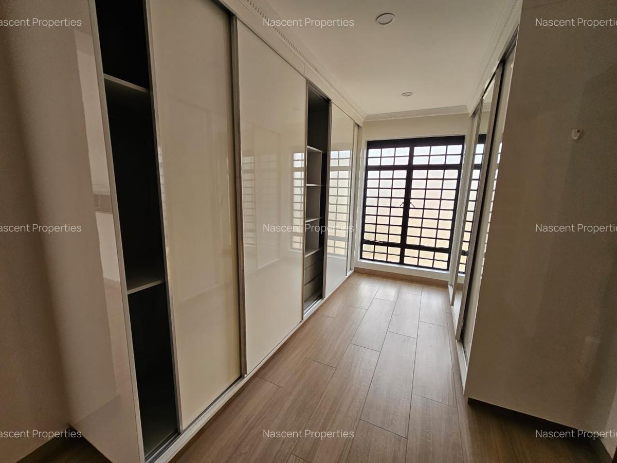 4 Bed Townhouse with En Suite in Kiambu Road - 5